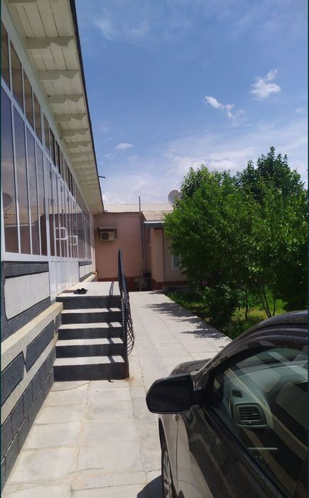 М-39 хамма шароитга эга 8-сотихли ховли сотилади.