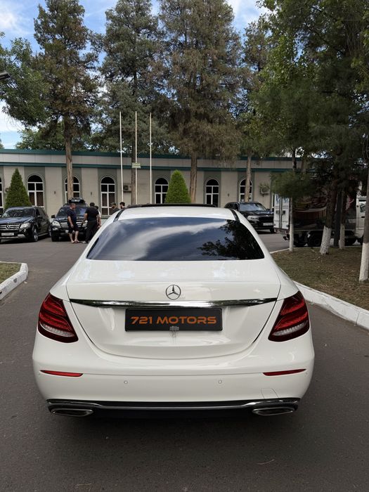 Mercedes Benz W213 E200