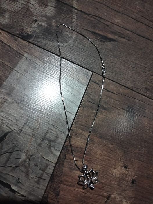 Lănțișor cu pandantiv libelula