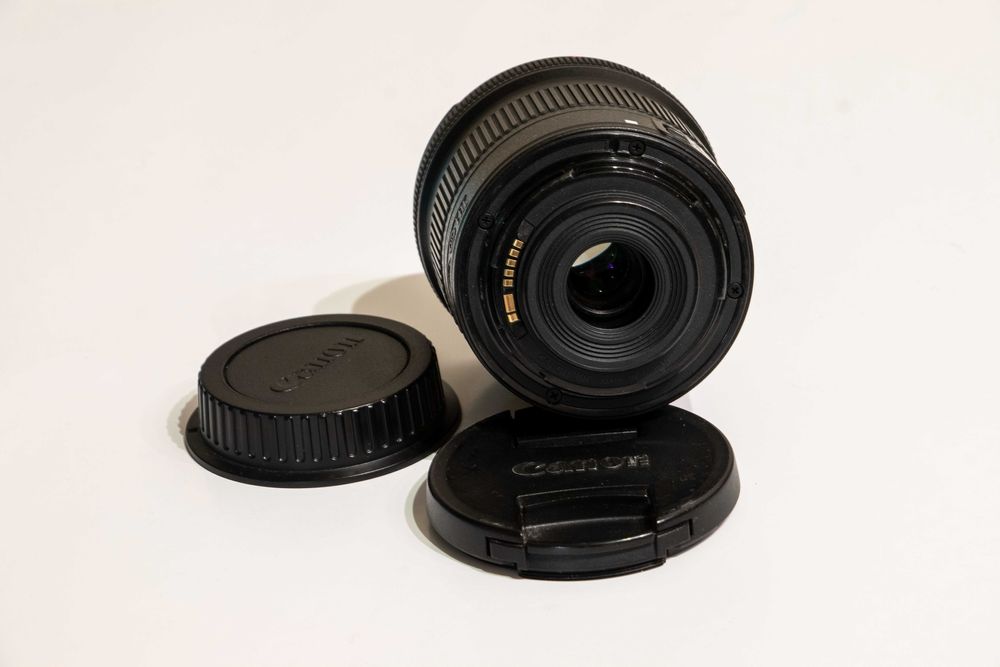 Обектив Canon EF-S 10-18mm f/4.5-5.6 IS STM