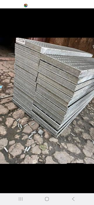 Vand trepte zincate