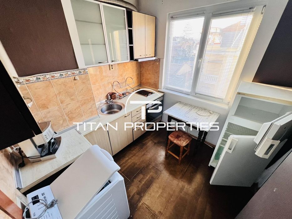 Дава се под наем Тристаен апартамент в Бургас, Център - 96 кв.м за 357 € - Снимка #4