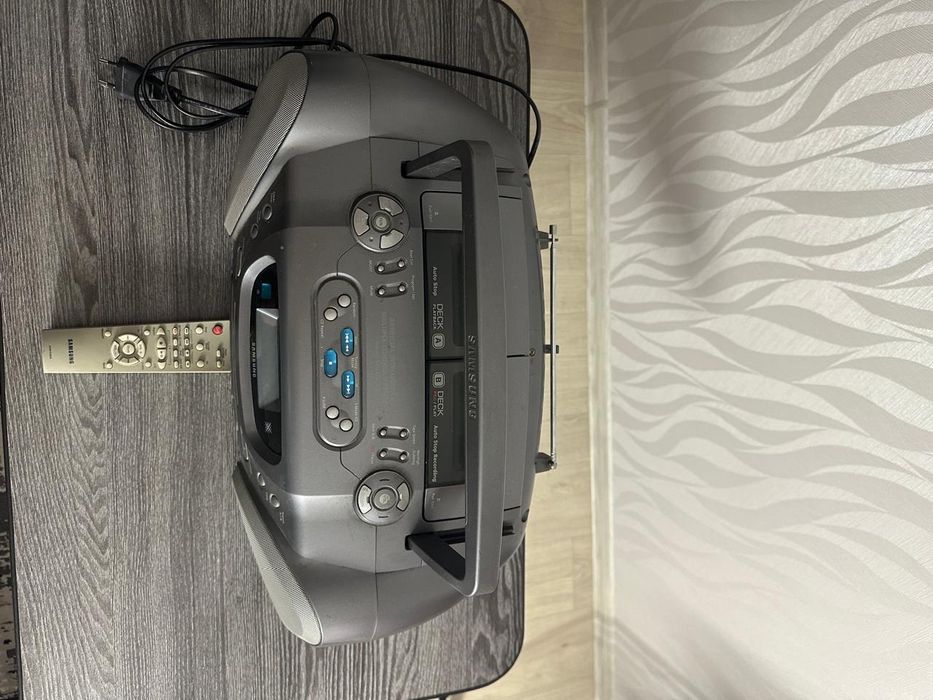 Продам магнитолу