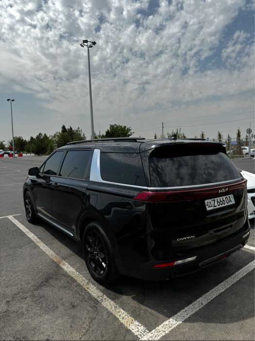 Kia Carnival 2023 Full