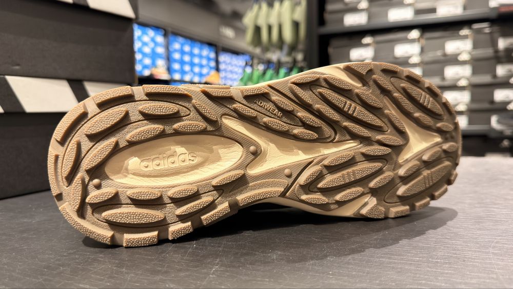 Adidas Ozwave Surge originali la cutie ( marimi 42 si 42.2/3 )