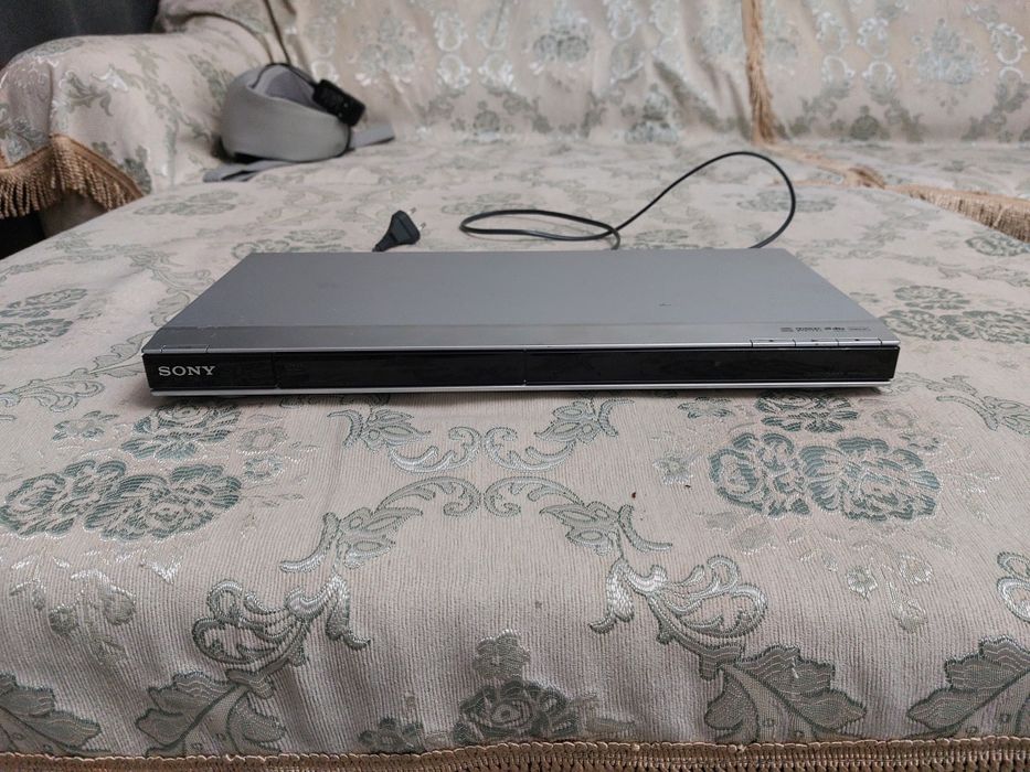 Видеомагнитофон и Dvd