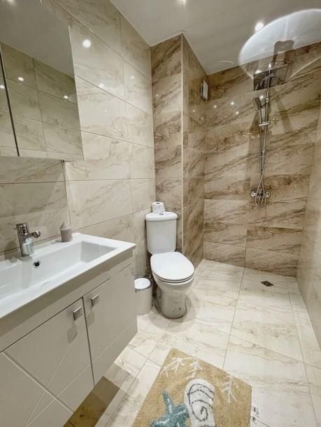 Дава се под наем Двустаен апартамент в Бургас, Братя Миладинови - 56 кв.м за 510 € - Снимка #3