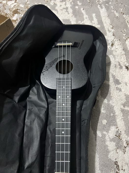 Новая професиональная укульеле