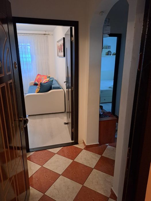 Vând apartament 2 camere decomandat