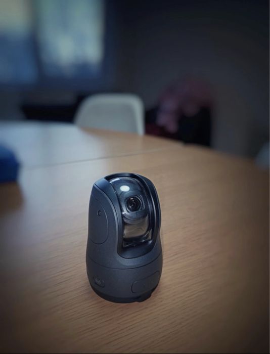 Cameră inteligentă Canon PowerShot PX care te urmărește
