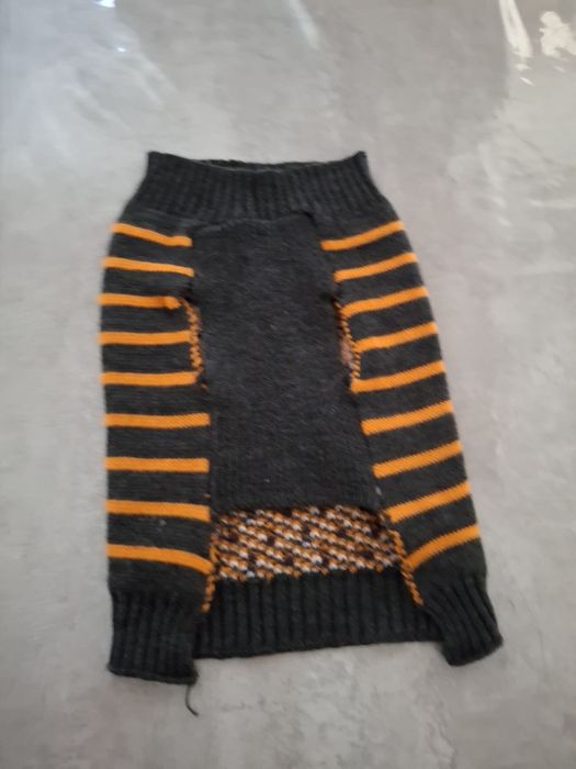 Продам недорого вещи для собак