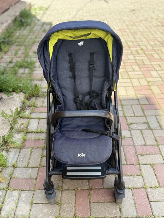 Продам коляску Joie