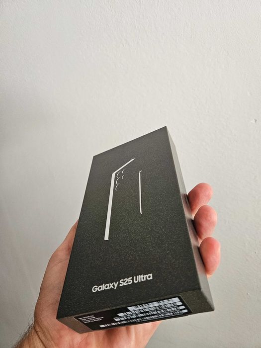 Samsung Galaxy S25 Ultra, 256 Gb, sigilat la cutie, silver, schimb.