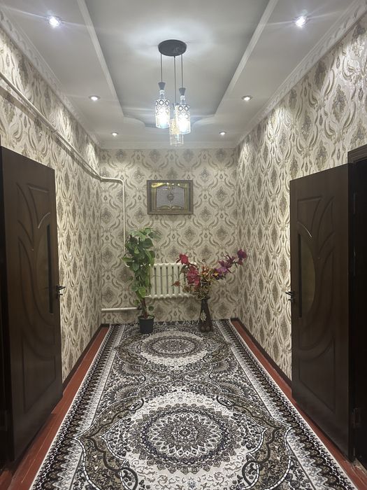 Дом продается в центре города Нукус