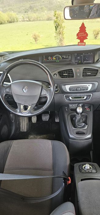 Renault Grand Scenic, an 2014, motor 1.5, 7 locuri.