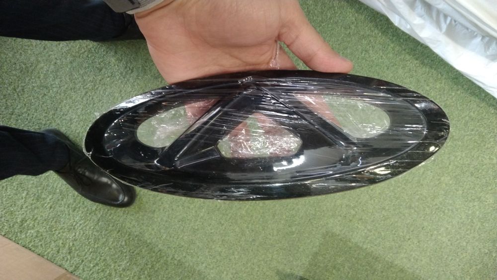 Chery Tiggo 7 pro black piano эмблема передний