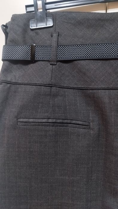 Елегантна пола Mango с висока талия