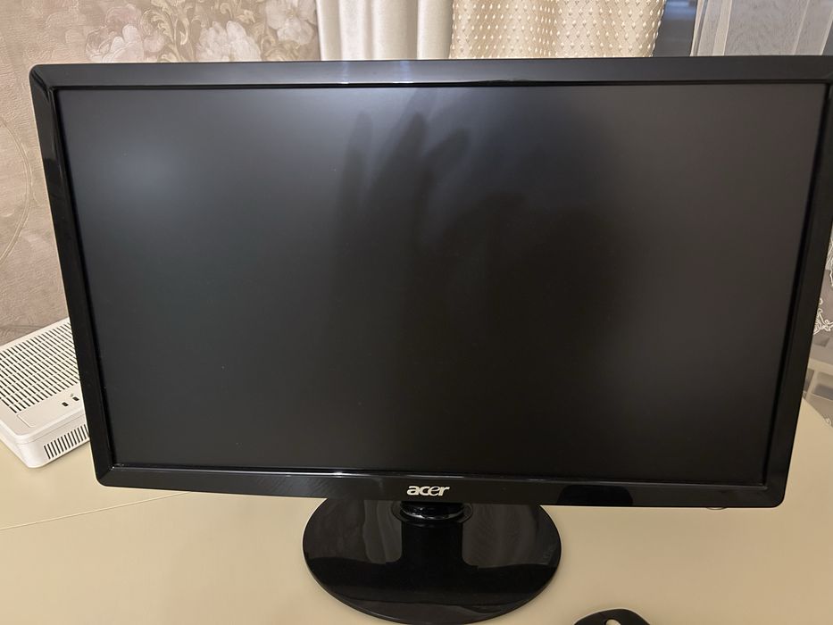 Монитор Acer в отличном состоянии