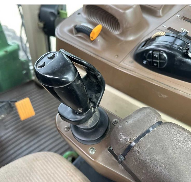 Трактор John Deere 6420 премия