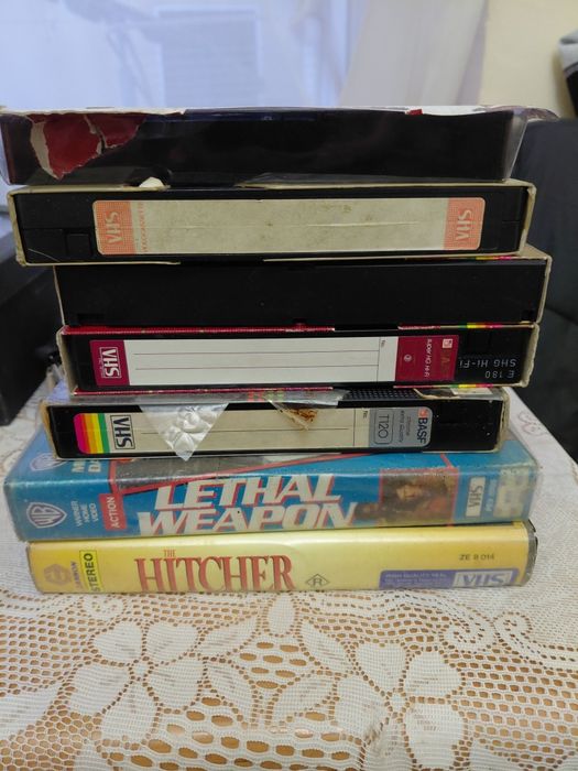 Vând casete video(model vechi)