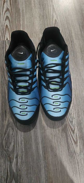 Маратонки чисто нови