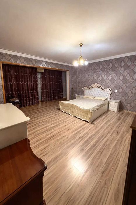 улица Нукус, Гламур - 5 комнатный 130кв.м 2-этаж