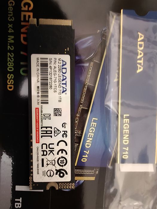 Vând SSD Adata 1tb Legend 710 Nvme