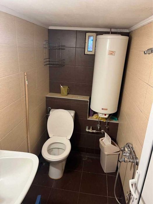 Двуетажна къща с панорамна гледка в гр. Велико Търново, кв. "Варуша"