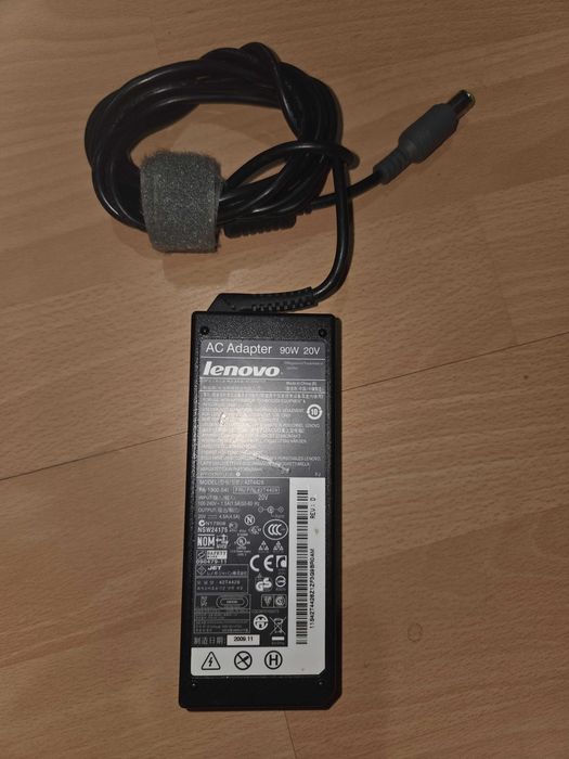 alimentator/incarcator laptop LENOVO 42T4428 - 20 volti - 4,5 A