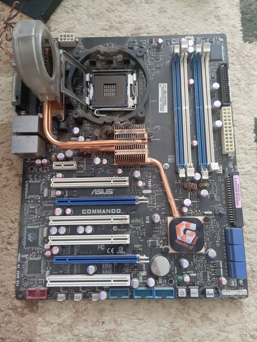 ASUS Commando (материнская плата)