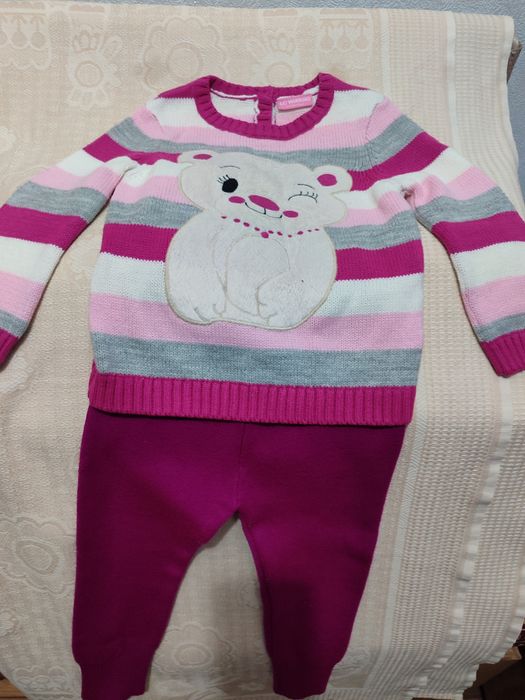 Продам одежду для девочки 3-5 лет