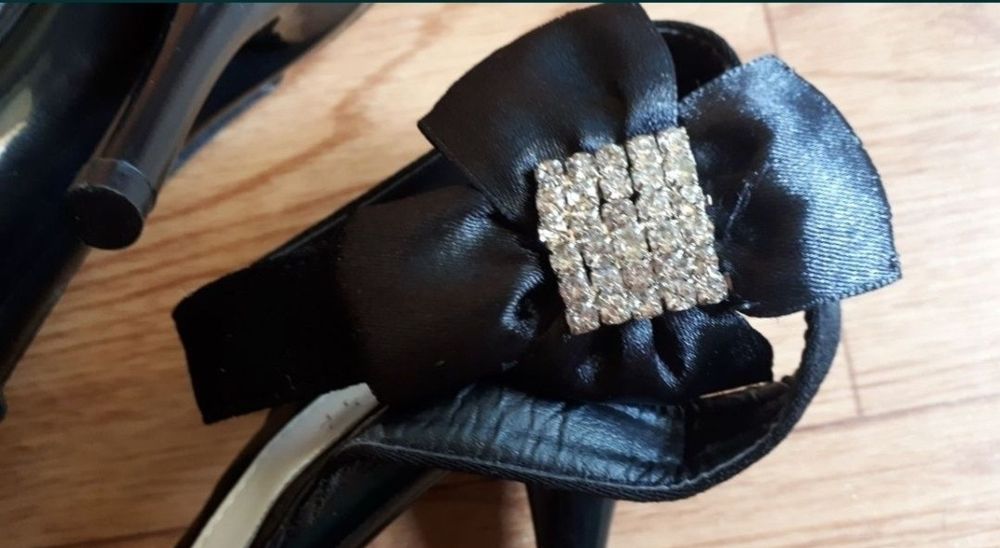 Босоножки 2 модели (39 размер)