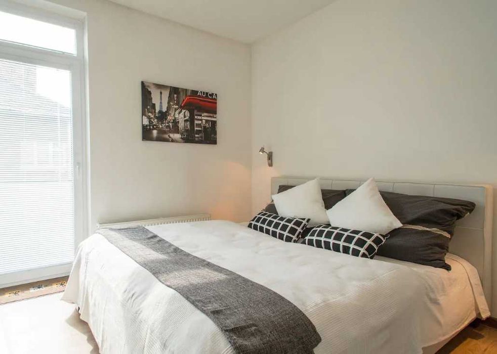 Дава се под наем Двустаен апартамент в Пловдив, Тракия - 52 кв.м за 255 € - Снимка #1