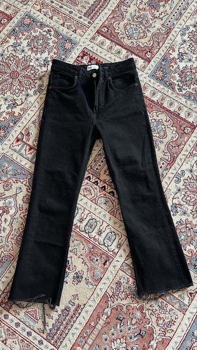 Черные джинсы Zara — новые