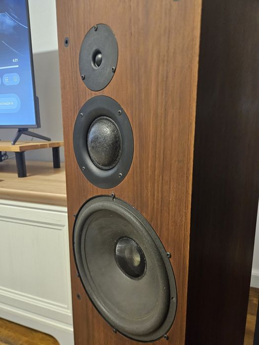 Boxe vintage hi fi  DALI  7A, Magnat supreme 202 SCHIMB