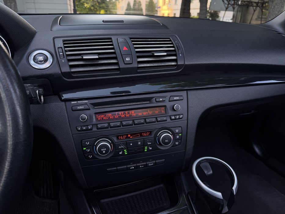 BMW SERIA 1 CABRIO 118d // Facelift EURO 5 // Consum 6%