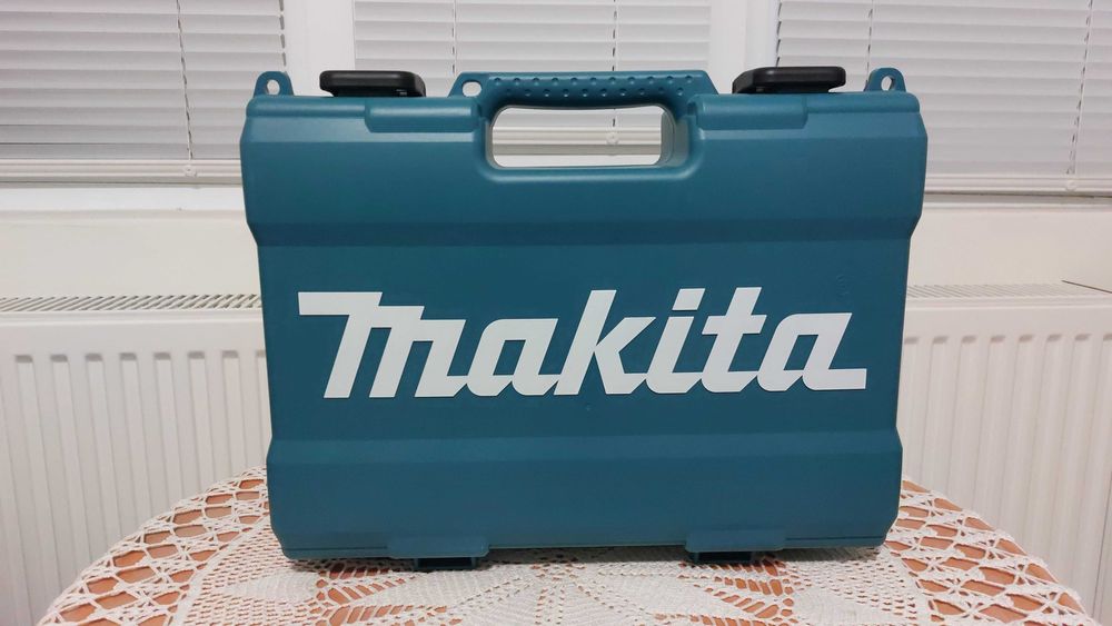 Акумулаторен винтоверт MAKITA DF333DSAE 12V, 2x2 Ah