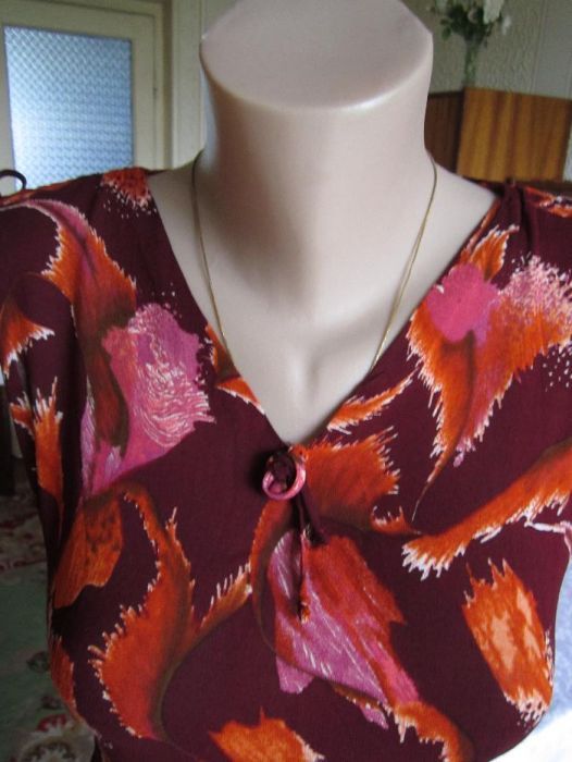 Rochie din voal Georgette, grena cu imprimeu, marime 38