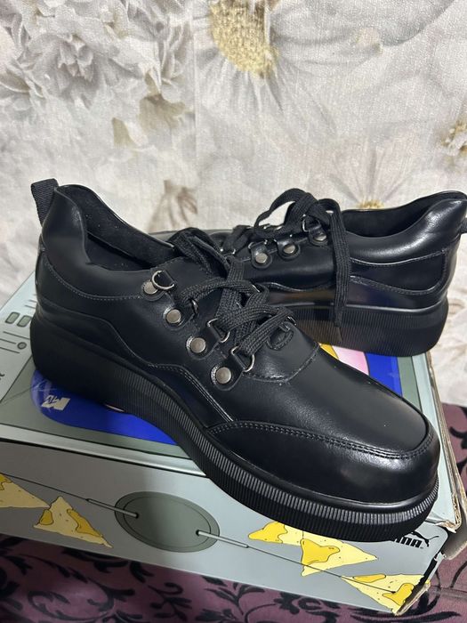 Vând adidasi noi mărimea 39 unisex