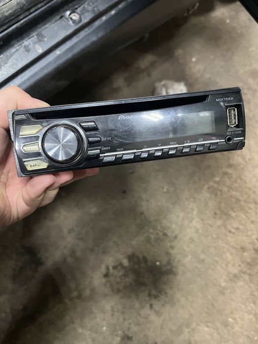 продам мафон пионер оригинал без блютуза играет хорошо