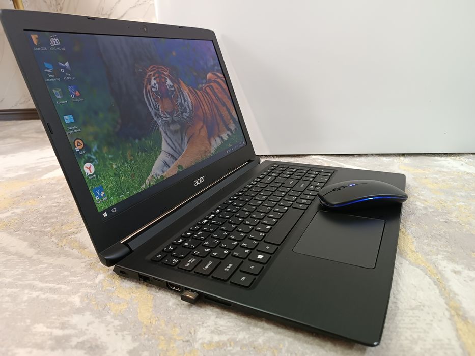 Ноутбук Acer Core i3-8130U Windows 10.