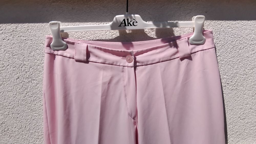 Pantaloni evazați 42