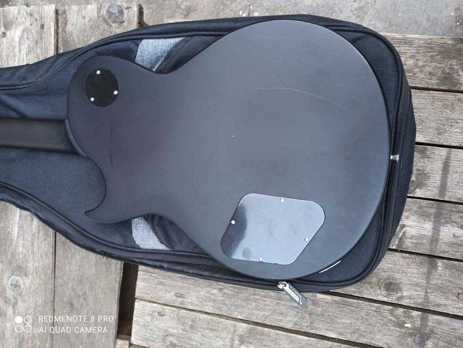 Hughes & Kettner Attax 50 , Harley Benton