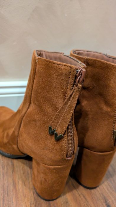 Botine piele întoarsă, mărimea 36