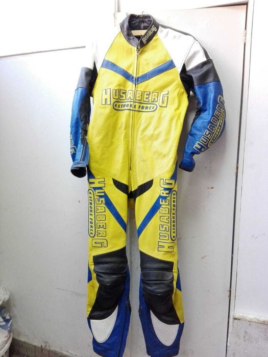 Costume moto din piele