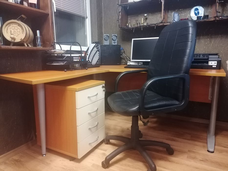 Бюро за работа и игри