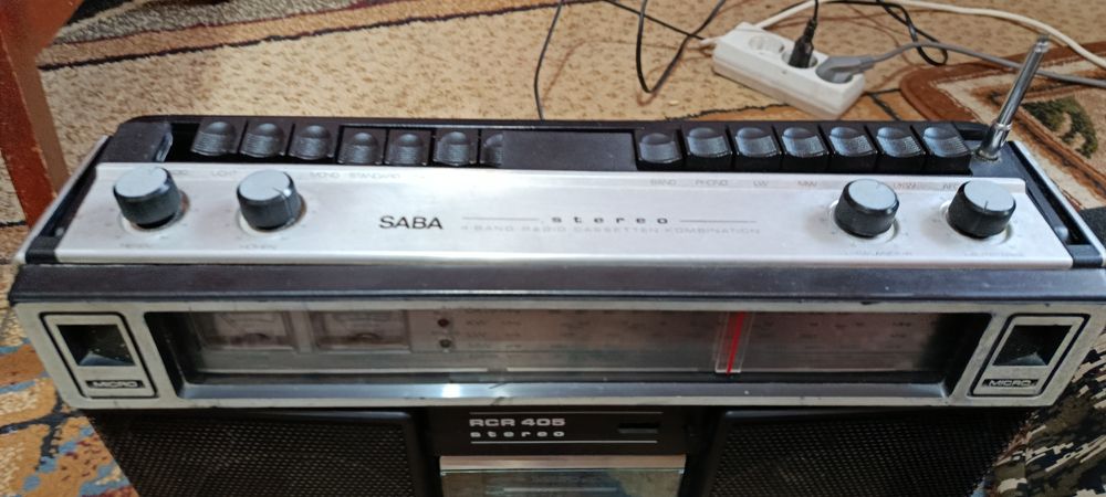 Radio casetofon saba