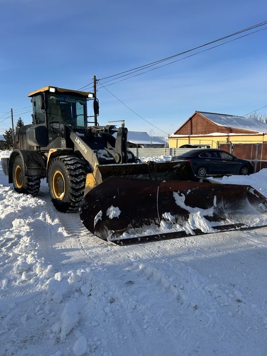 Продам отвал на фронтальный погрузчик