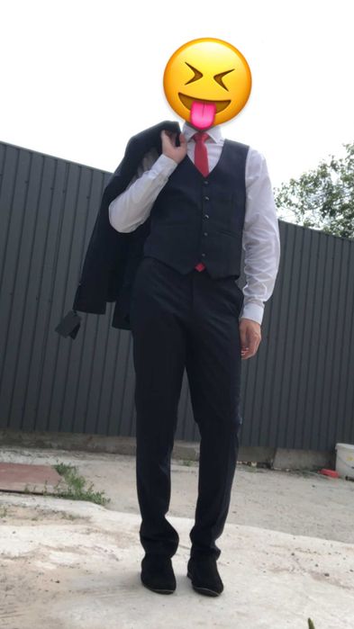 Стилен сватбен / абитуриентски / костюм трисложен (размер S)(46)