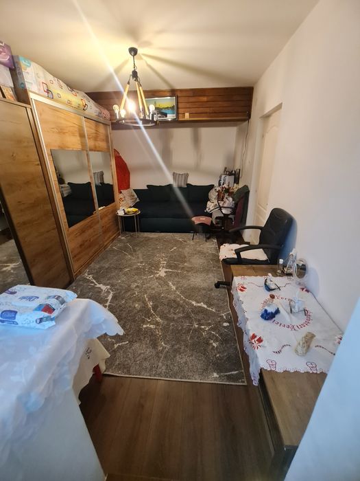 Vind 1camera decomandat et1